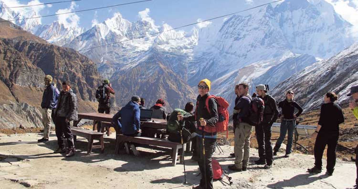 अन्नपूर्ण क्षेत्रमा विदेशी पर्यटक : व्यवसायी उत्साहित