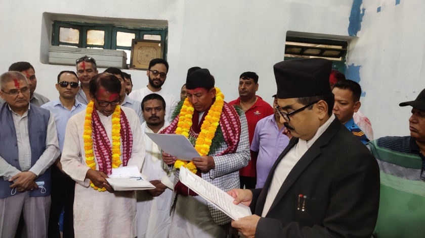 रुपन्देहीको तिलोत्तमा र कोटहीमाईका प्रमुखले लिए सपथ