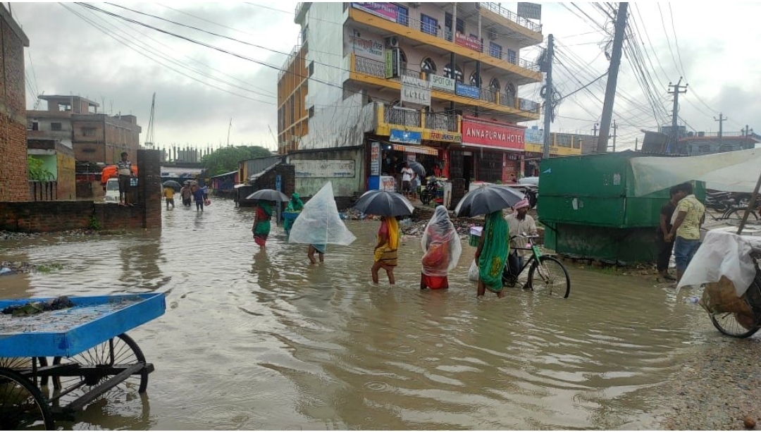 वर्षाका कारण जनकपुर जलमग्न