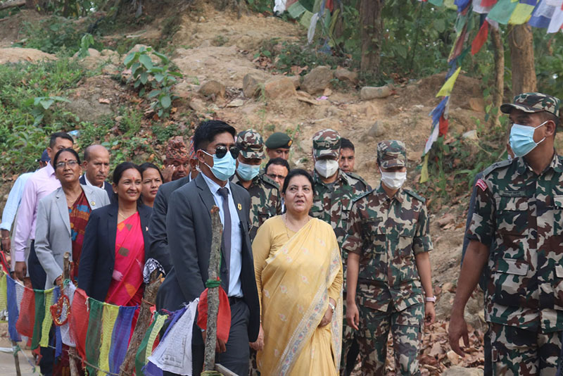 बडिमालिका दर्शनका लागि राष्ट्रपति भण्डारी बाजुरामा