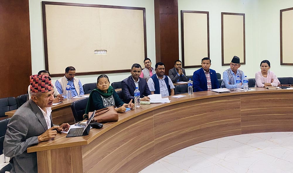 अचाक्ली मूल्यवृद्धि, मल र पुस्तक अभावविरुद्ध जनसंगठनलाई आन्दोलनमा उतार्ने एमालेको निर्णय