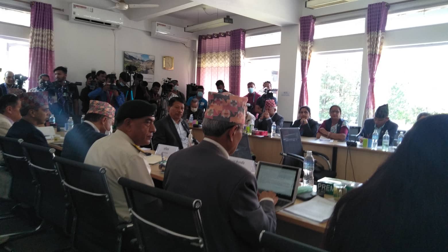 प्रधानमन्त्री देउवालाई अन्तर्राष्ट्रिय सम्बन्ध समितिले स्पष्टीकरण सोध्ने