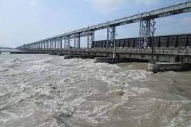 सप्तकोशी  नदी कटानले चार हजार घरपरिवार उच्च जोखिममा