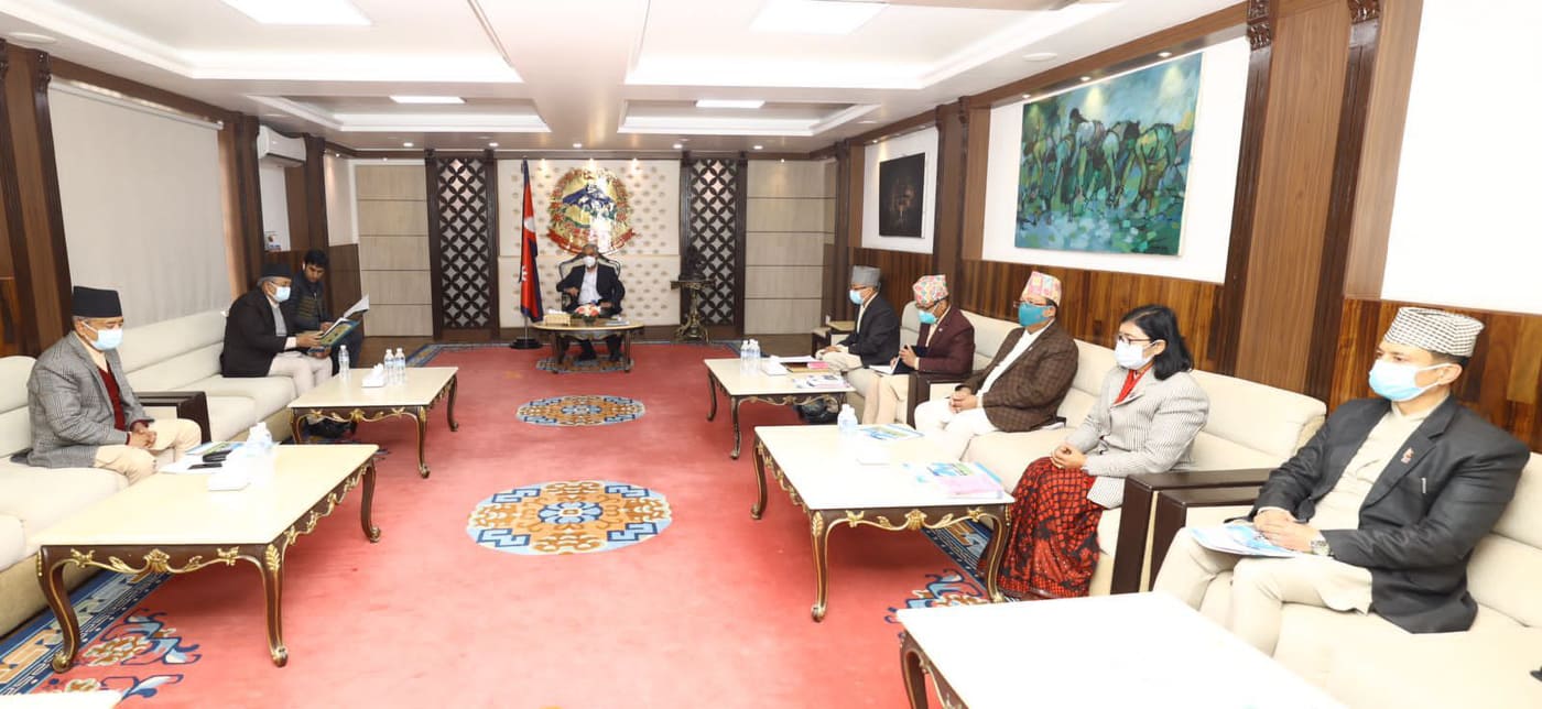 प्रधानमन्त्रीलाई भेटेर चुनावको मिति प्रस्ताव गर्ने निर्वाचन आयोगको तयारी
