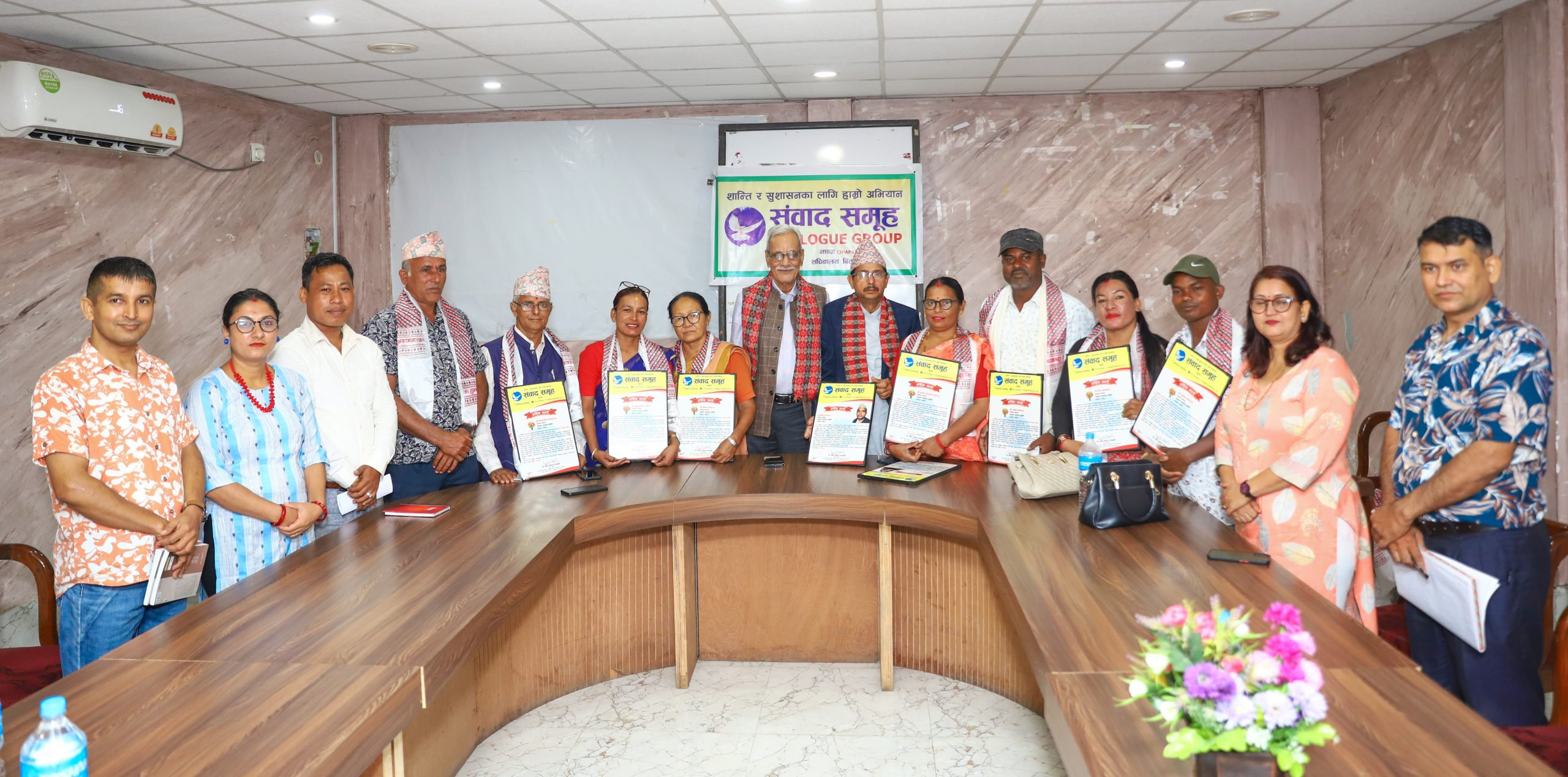 जिसस झापाका पदाधिकारीलाई बधाई तथा सम्मान