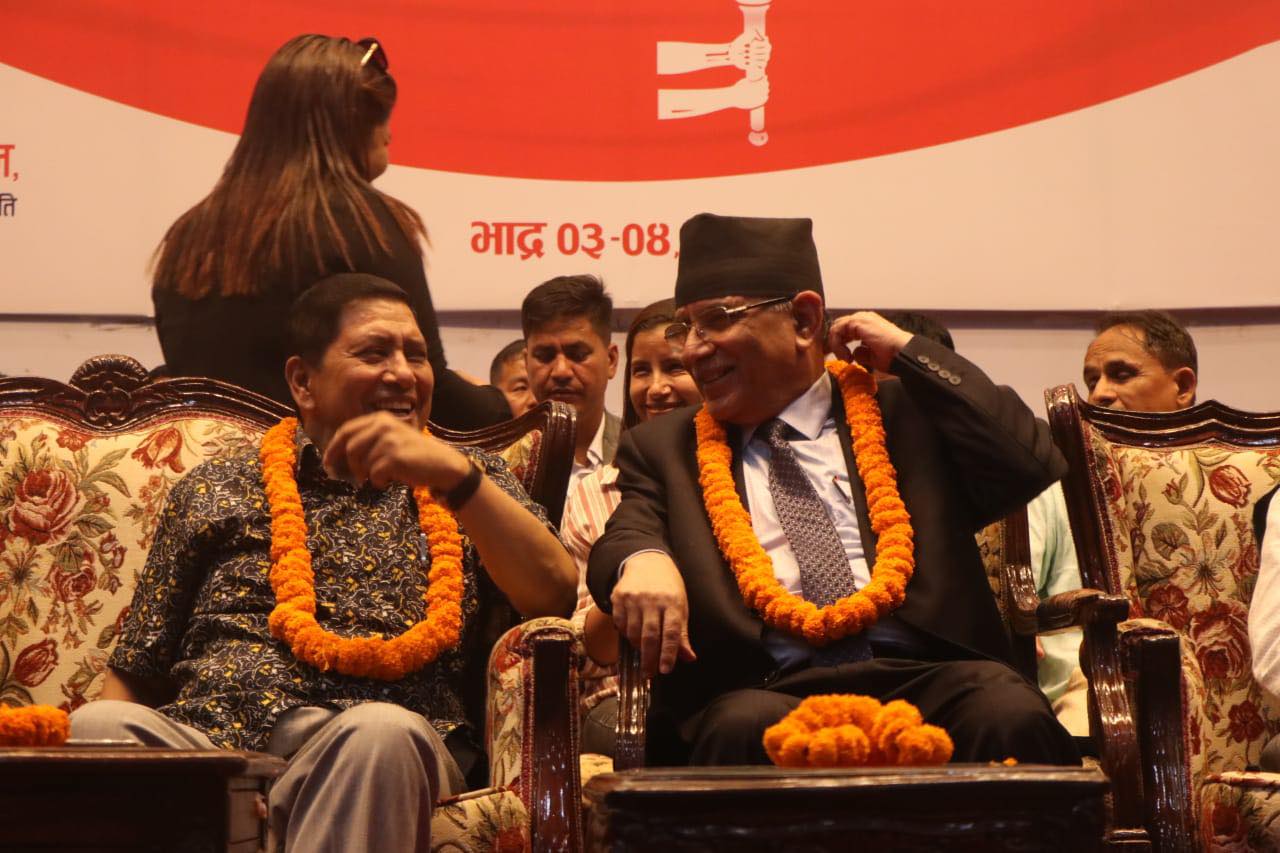 फौजको रुपमा प्रस्तुत हुन वाईसीएललाई प्रचण्डको निर्देशन