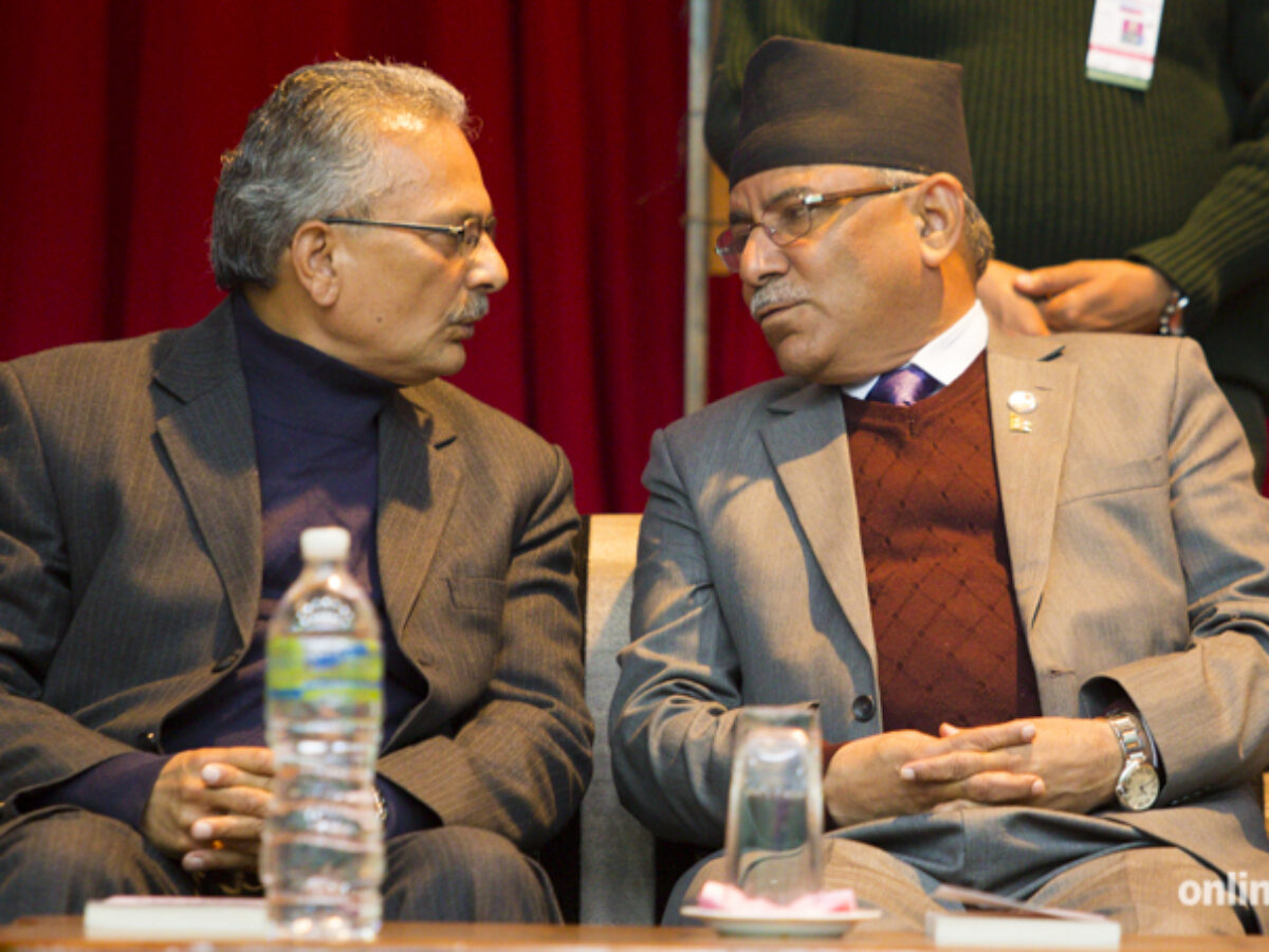 मोर्चा बनाएर एउटै चुनाव चिह्नमा लड्न प्रचण्डलाई बाबुरामको प्रस्ताव