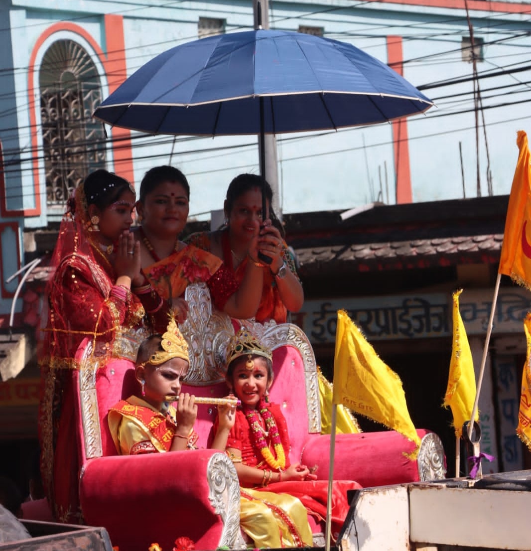 गौरादहमा निकालियो भव्य श्रीकृष्ण रथ यात्रा