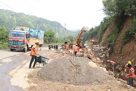 मुग्लिन सडक खण्ड राति साढे ४ घण्टा बन्द